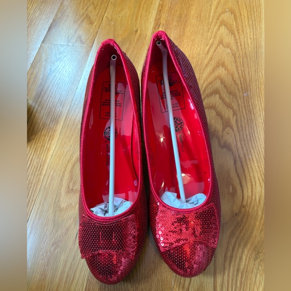 Dorothy Ruby red slippers heels - Picture 6 of 7